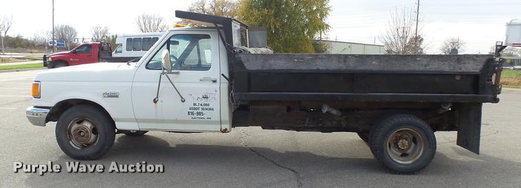 image for item K8101 1987 Ford F350 XL dump bed pickup truck