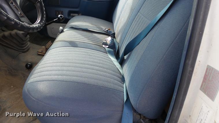 image for item K8101 1987 Ford F350 XL dump bed pickup truck