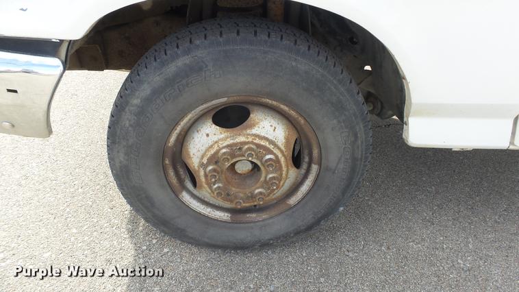 image for item K8101 1987 Ford F350 XL dump bed pickup truck