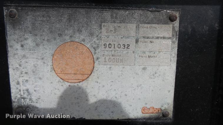 image for item K8101 1987 Ford F350 XL dump bed pickup truck