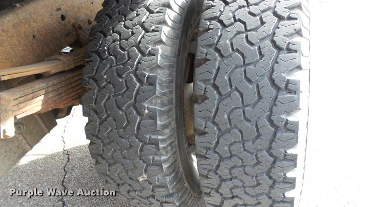 image for item K8101 1987 Ford F350 XL dump bed pickup truck