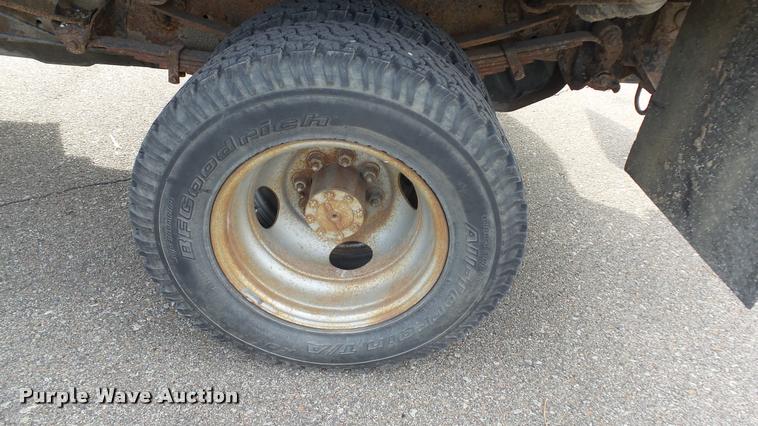 image for item K8101 1987 Ford F350 XL dump bed pickup truck