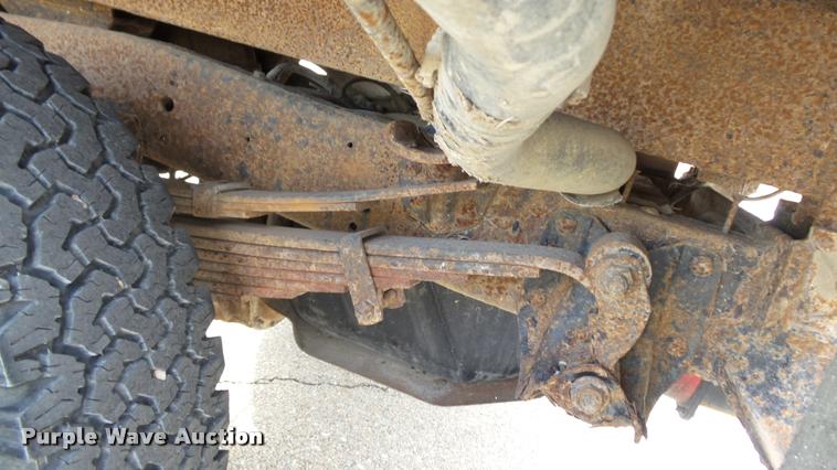 image for item K8101 1987 Ford F350 XL dump bed pickup truck