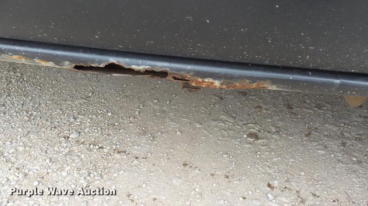 image for item K8104 2004 Chevrolet Silverado 2500 Ext. Cab pickup truck