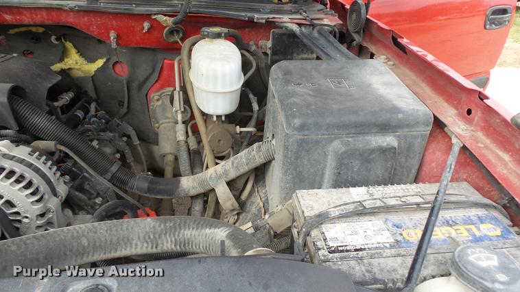 image for item K8105 2006 Chevrolet Silverado 2500 pickup truck