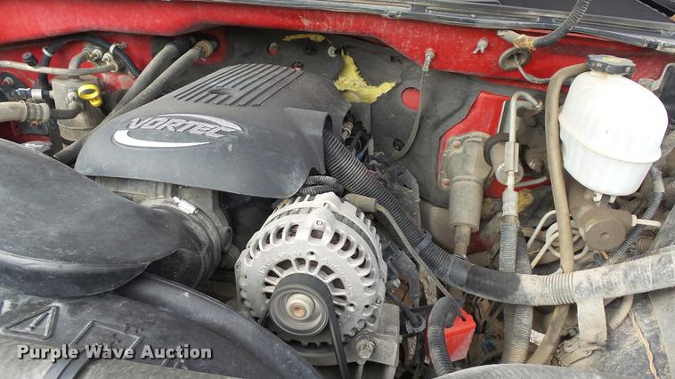 image for item K8105 2006 Chevrolet Silverado 2500 pickup truck