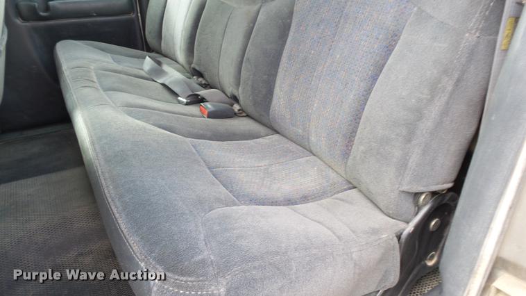 image for item K8106 2001 Chevrolet Silverado 1500 LS Ext. Cab pickup truck