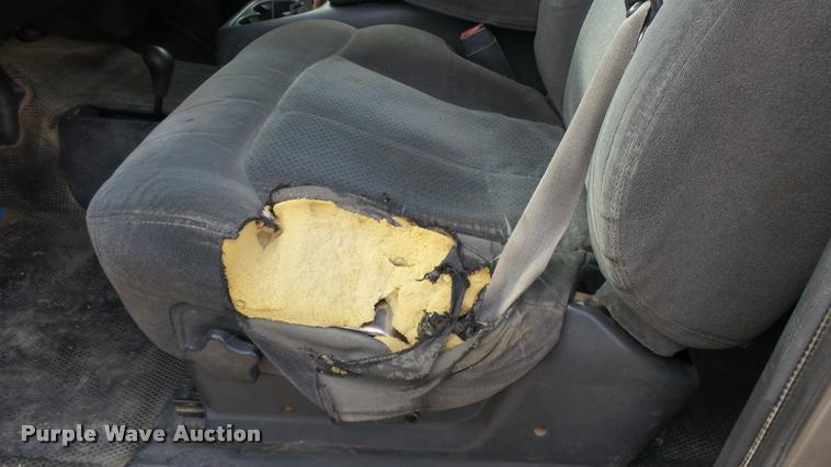 image for item K8106 2001 Chevrolet Silverado 1500 LS Ext. Cab pickup truck