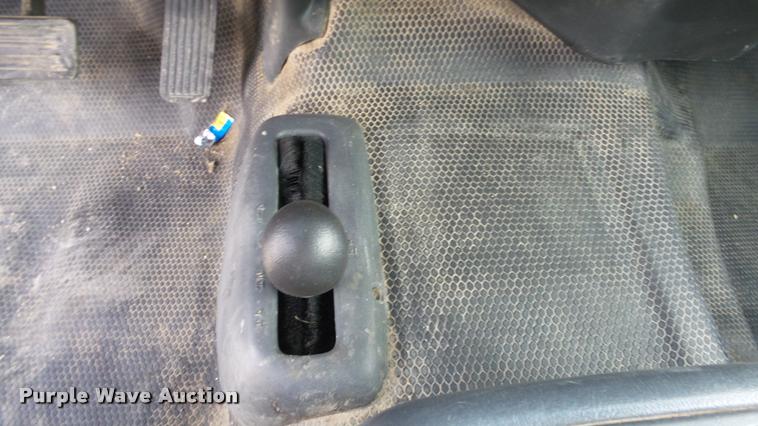 image for item K8106 2001 Chevrolet Silverado 1500 LS Ext. Cab pickup truck