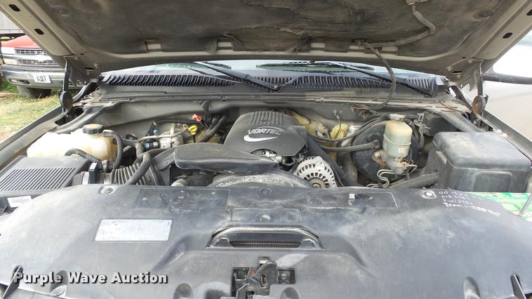 image for item K8106 2001 Chevrolet Silverado 1500 LS Ext. Cab pickup truck