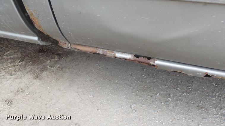 image for item K8106 2001 Chevrolet Silverado 1500 LS Ext. Cab pickup truck