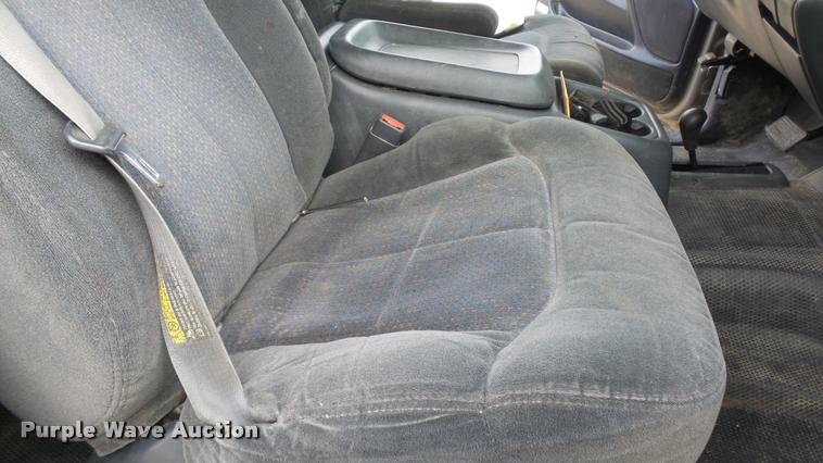 image for item K8106 2001 Chevrolet Silverado 1500 LS Ext. Cab pickup truck