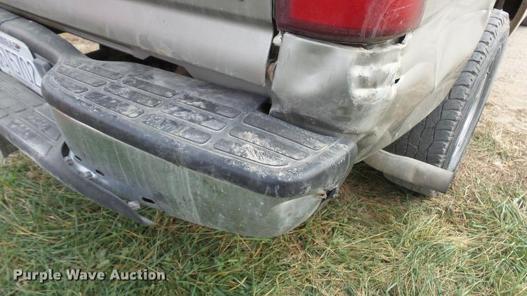 image for item K8106 2001 Chevrolet Silverado 1500 LS Ext. Cab pickup truck