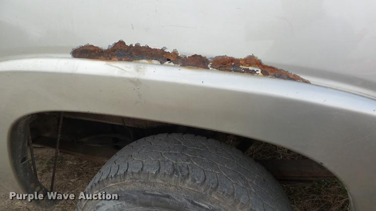 image for item K8106 2001 Chevrolet Silverado 1500 LS Ext. Cab pickup truck