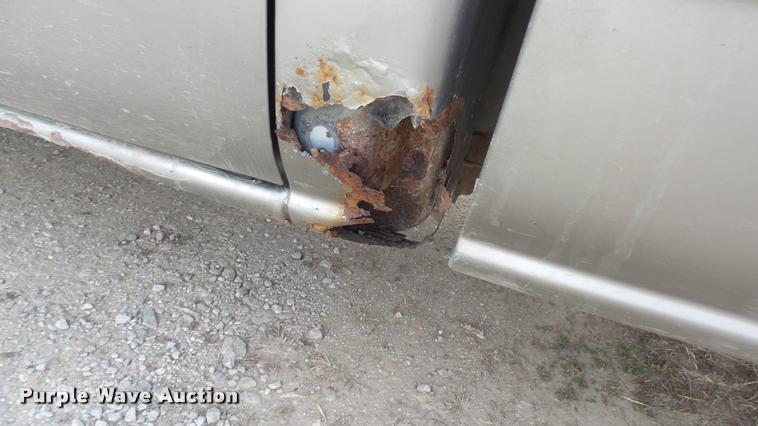 image for item K8106 2001 Chevrolet Silverado 1500 LS Ext. Cab pickup truck