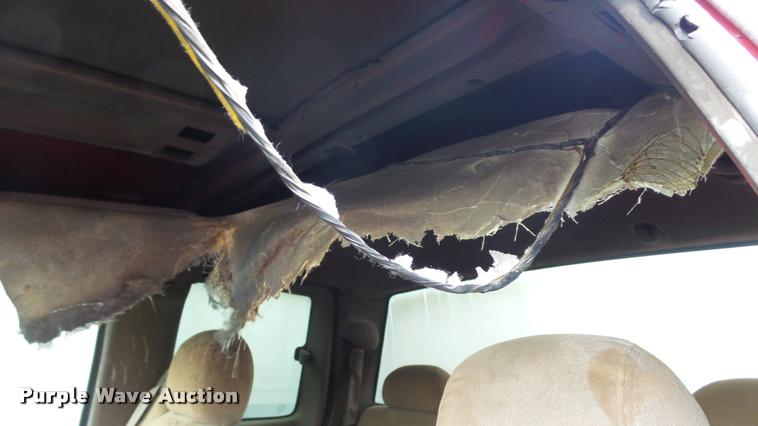 image for item K8107 2000 Chevrolet Silverado 2500 LS Ext. Cab pickup truck