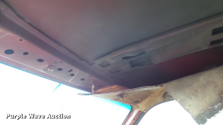 image for item K8107 2000 Chevrolet Silverado 2500 LS Ext. Cab pickup truck