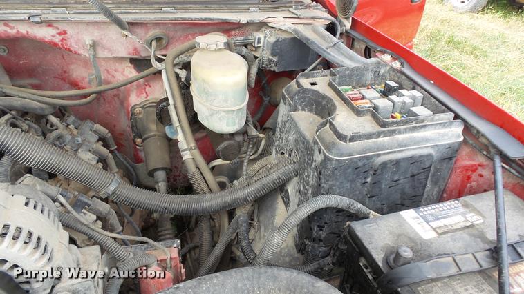 image for item K8107 2000 Chevrolet Silverado 2500 LS Ext. Cab pickup truck