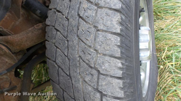 image for item K8107 2000 Chevrolet Silverado 2500 LS Ext. Cab pickup truck