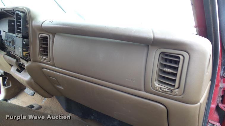 image for item K8107 2000 Chevrolet Silverado 2500 LS Ext. Cab pickup truck