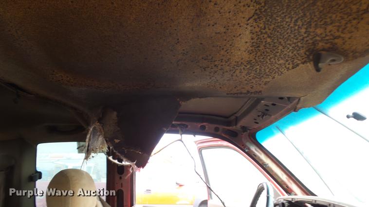 image for item K8107 2000 Chevrolet Silverado 2500 LS Ext. Cab pickup truck