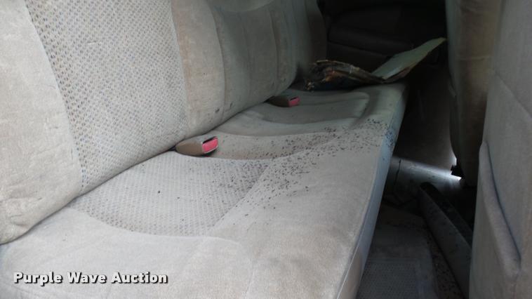 image for item K8107 2000 Chevrolet Silverado 2500 LS Ext. Cab pickup truck