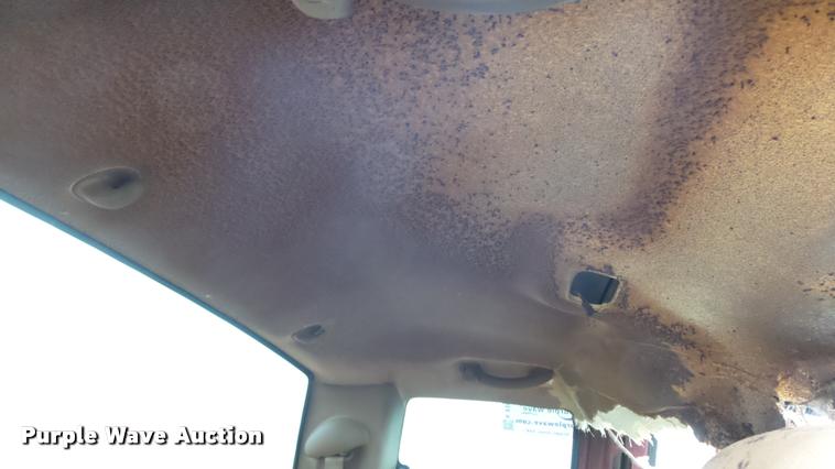 image for item K8107 2000 Chevrolet Silverado 2500 LS Ext. Cab pickup truck