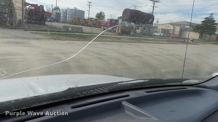 image for item K8121 1999 Ford F250 Super Duty XL pickup truck