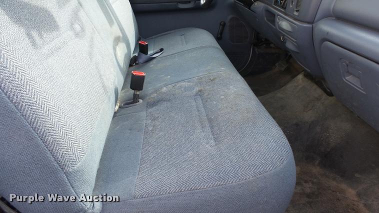 image for item K8121 1999 Ford F250 Super Duty XL pickup truck