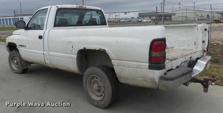image for item K8124 1999 Dodge Ram 1500 pickup truck