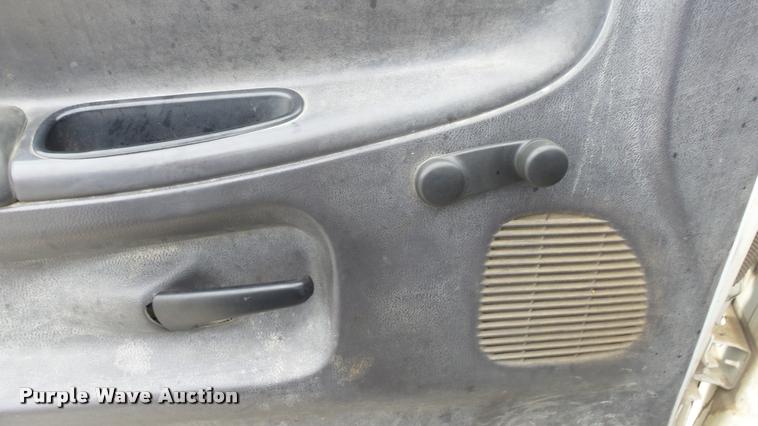 image for item K8124 1999 Dodge Ram 1500 pickup truck