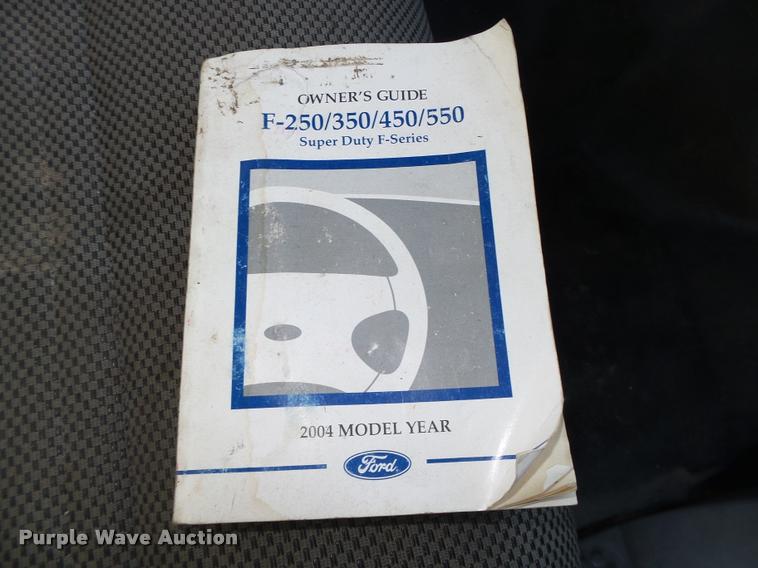 image for item L4148 2004 Ford F250 Super Duty XL pickup truck