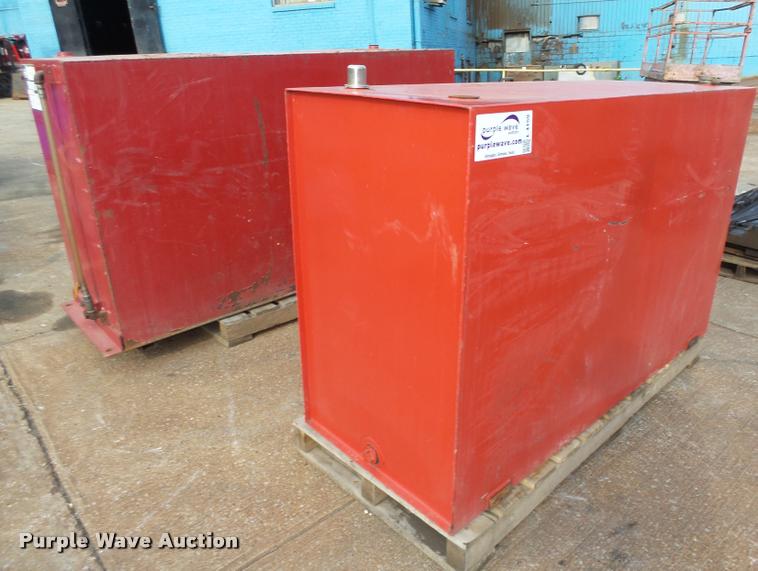 image for item L4159 Fuel and oil tanks