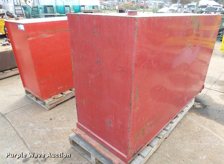 image for item L4159 Fuel and oil tanks