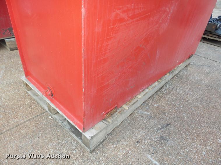 image for item L4159 Fuel and oil tanks