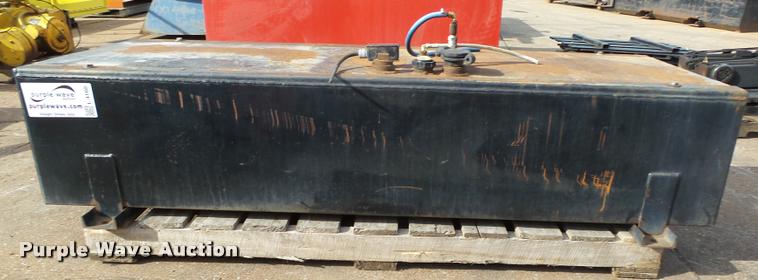 image for item L4160 1994 Pryco PYSB100 fuel tank