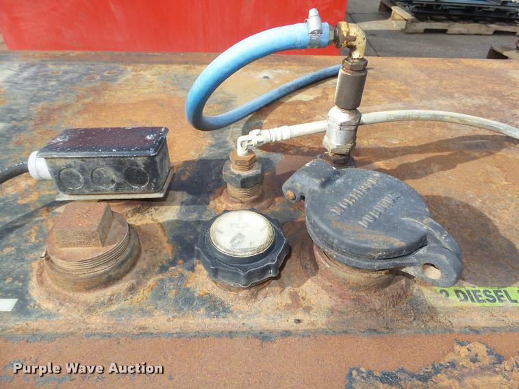 image for item L4160 1994 Pryco PYSB100 fuel tank