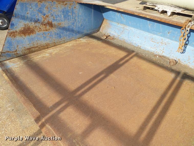 image for item L4162 2010 Vestl FL-4000 fork mounted bucket