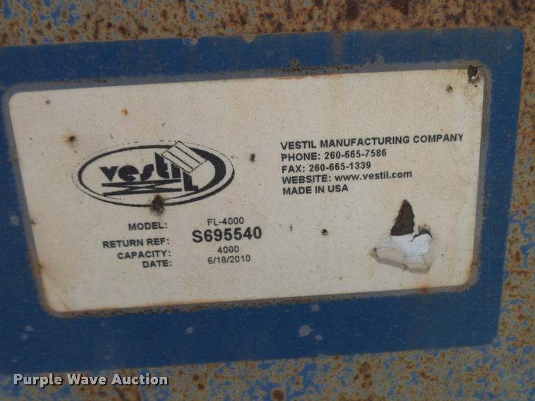 image for item L4162 2010 Vestl FL-4000 fork mounted bucket