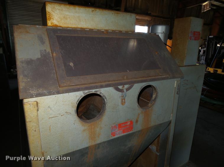 image for item L4169 Trinco 400PT dry blast sand blaster