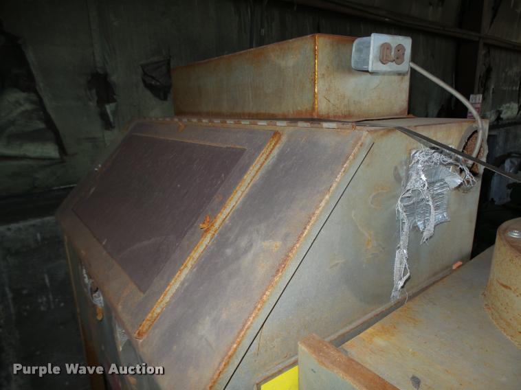 image for item L4169 Trinco 400PT dry blast sand blaster