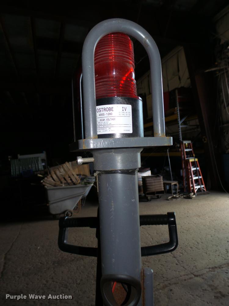 image for item L4172 Crown PE 4500 series pallet jack