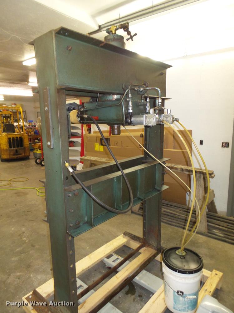 image for item L4180 Dake 6-475 press