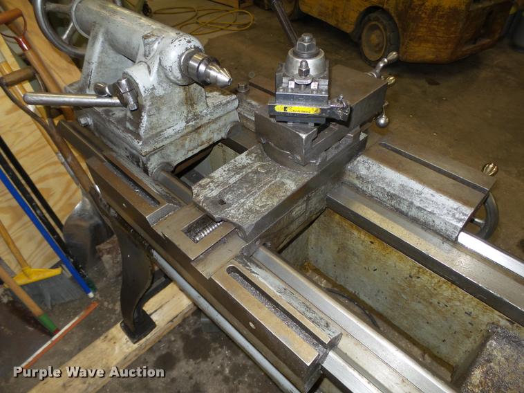 image for item L4181 Lodge & Shipley metal lathe