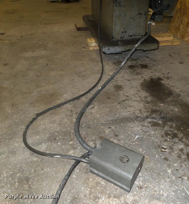 image for item L4181 Lodge & Shipley metal lathe