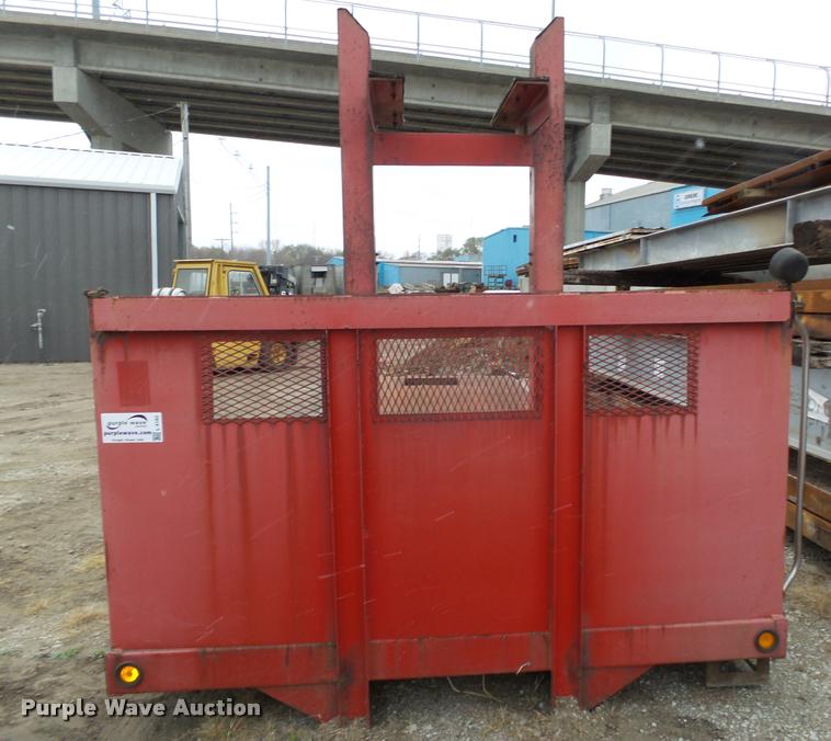 image for item L4182 Flatbed
