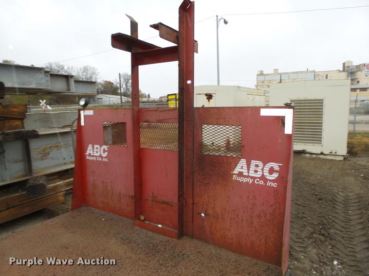 image for item L4182 Flatbed