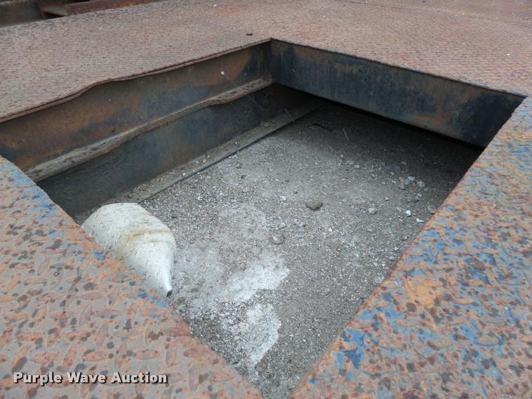 image for item L4182 Flatbed