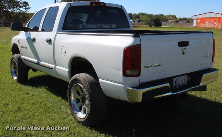 image for item L4872 2006 Dodge Ram 2500 Quad Cab pickup truck
