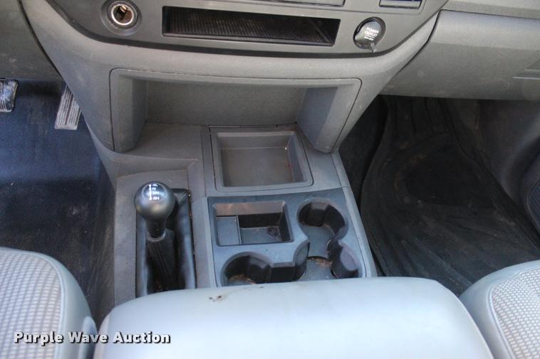 image for item L4872 2006 Dodge Ram 2500 Quad Cab pickup truck